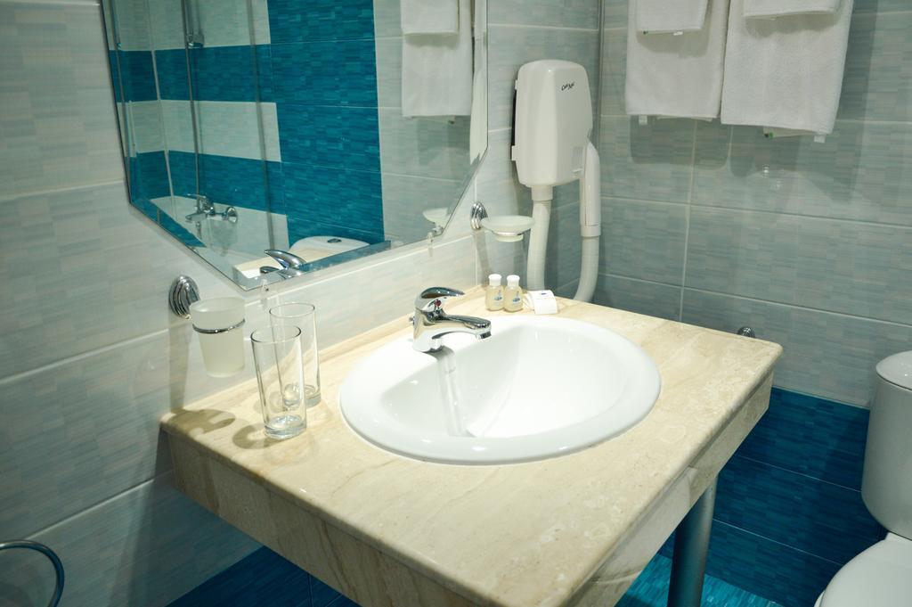 גולדן סנדס Aphrodite Hotel (Adults Only) מראה חיצוני תמונה